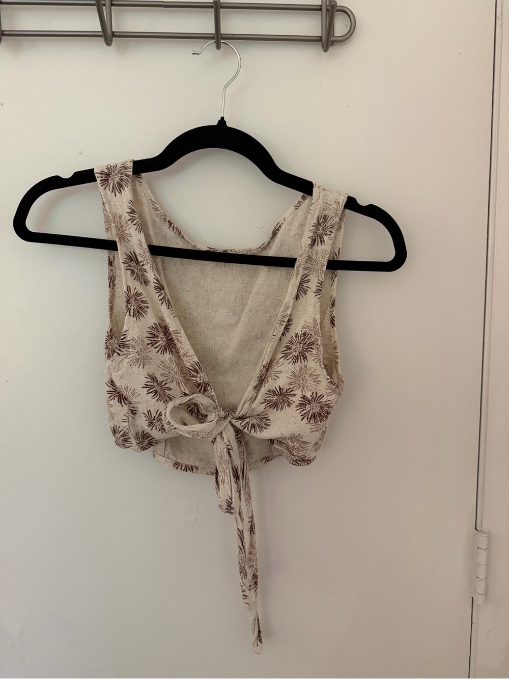 Women’s Tie-Front Floral Crop Top - Cream with Brown Print
